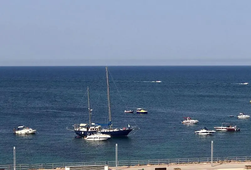 *** לינה וארוחת בוקר סירקוזה B&B Ortigia Sea View איטליה