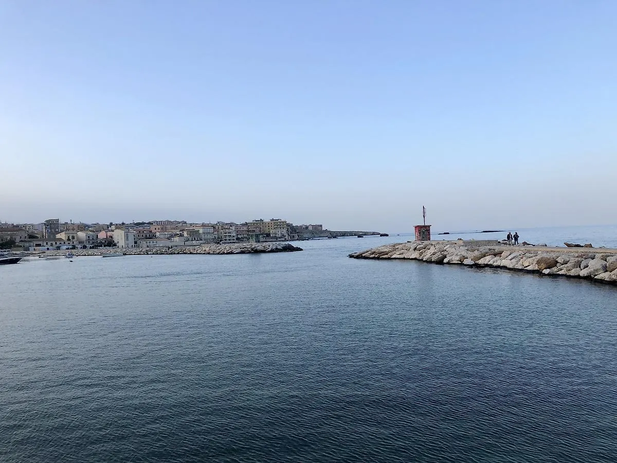 *** לינה וארוחת בוקר סירקוזה B&B Ortigia Sea View איטליה