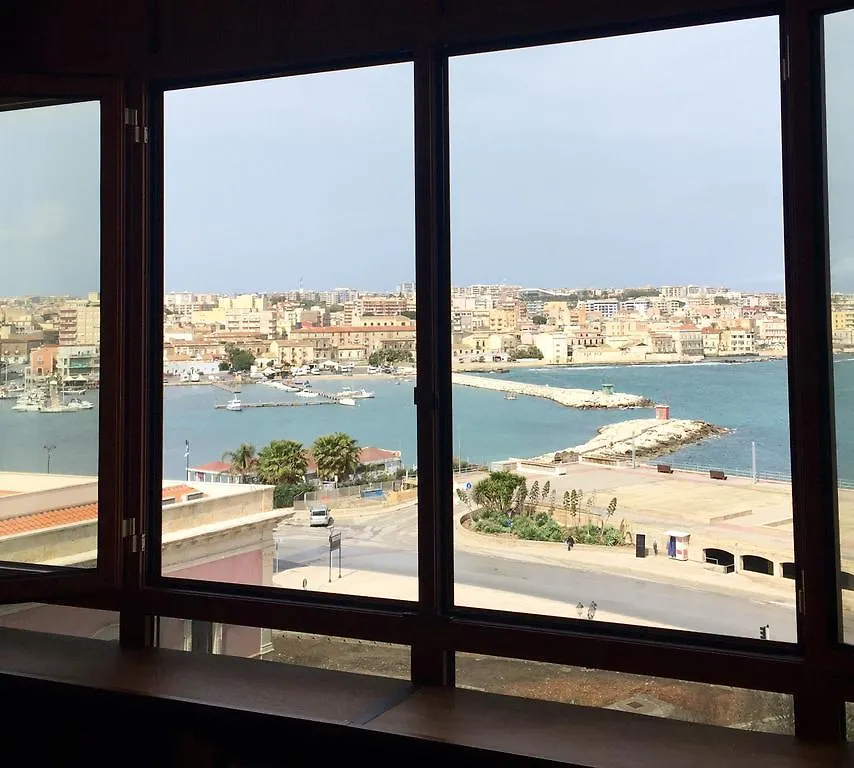 B&B Ortigia Sea View シラクーサ ベッド・アンド・ブレックファスト